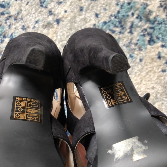 Black and gold stiletto heels - Picture 5 of 9